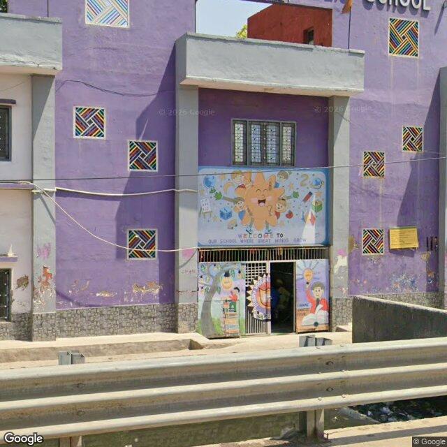 A closer look at the gate